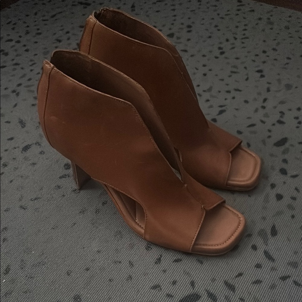 Vince Camuto Brown Leather Peep-Toe Flare Heels